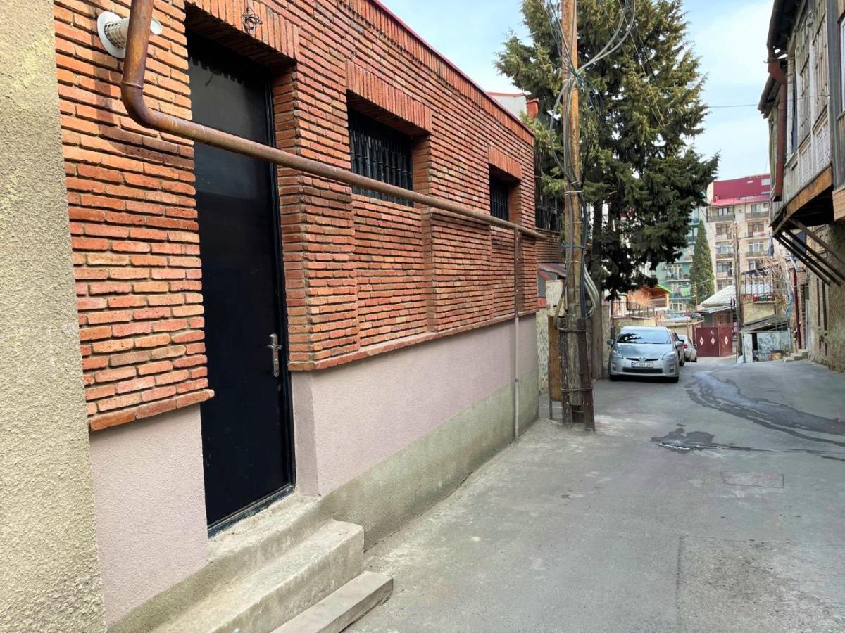 Modern Apart Old Tbilisi Center Экстерьер фото